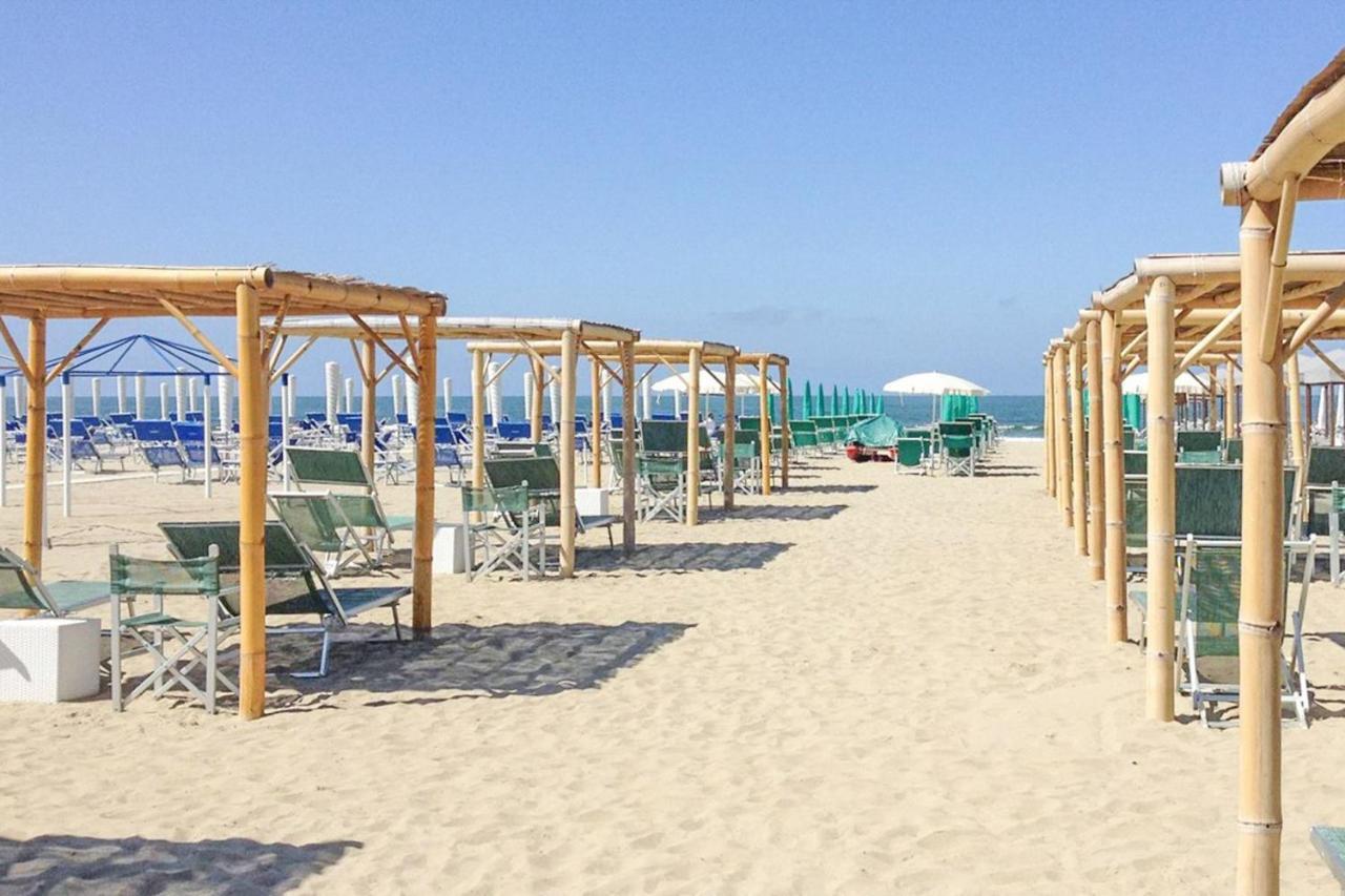 "Libeccio Apartment" Fronte Mare Con Garage Privato Lido di Camaiore Exterior photo